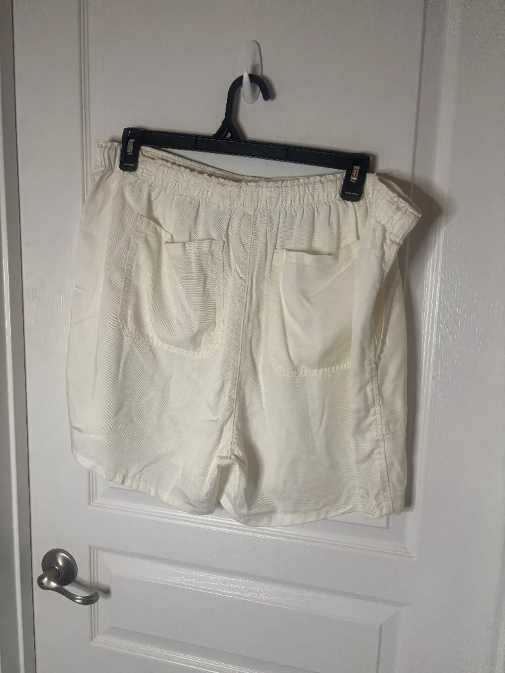Time and Tru Women's Soft Utility Shorts, Winter White, 4 in Inseam, XXXL, 22